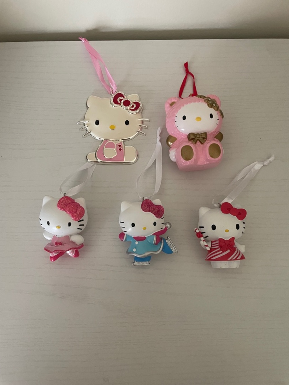 Hello Kitty Pink, White & Red Ornament Set